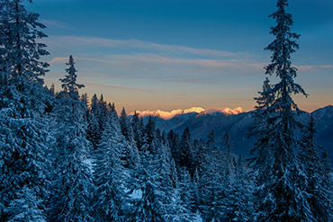 Sonnenaufgang am Kreuzeck im Winter - www.matthias-foto.de